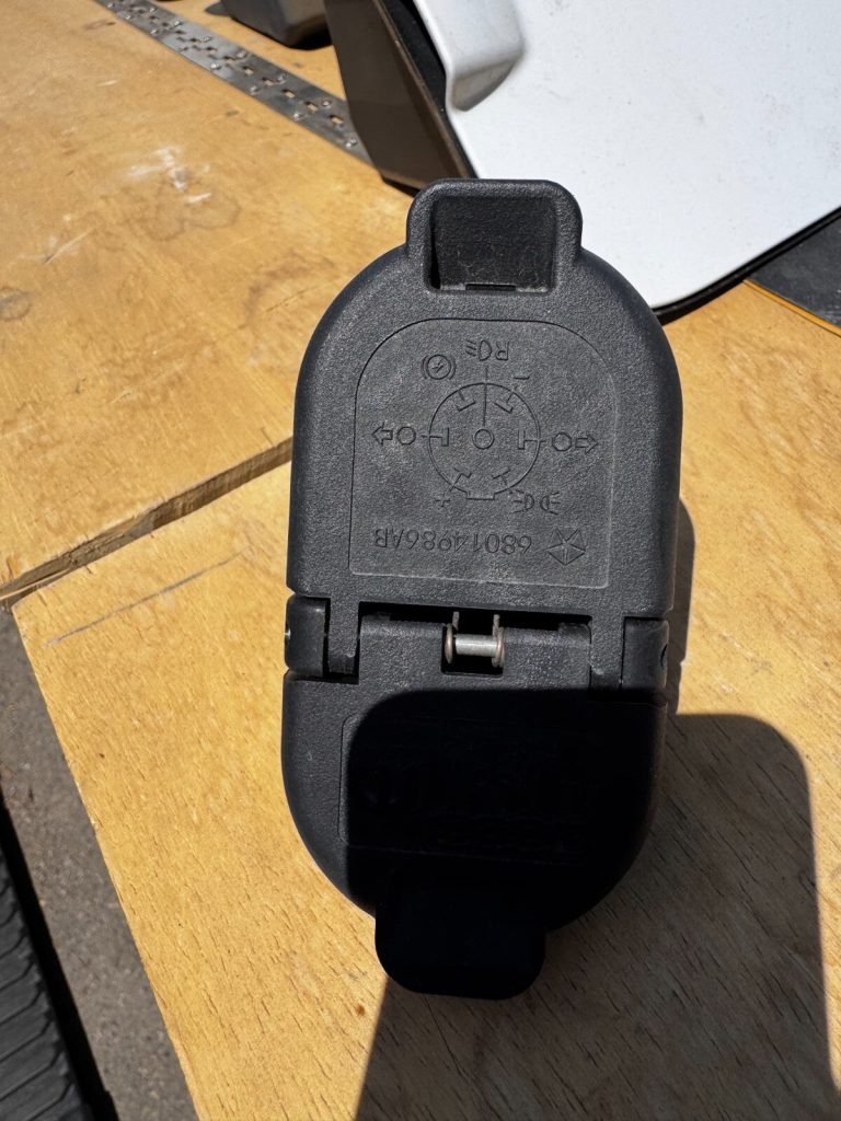 2011-2024 Ram 1500 2500 3500 Tow Plug 68014986AB Used