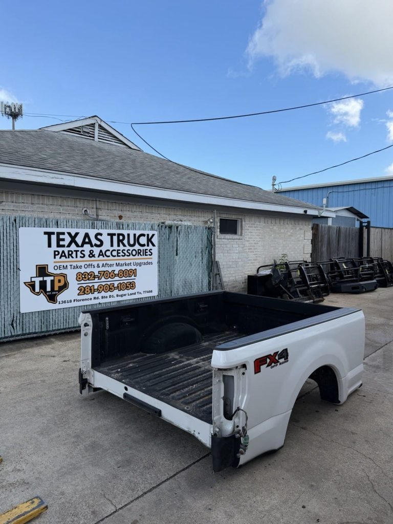 2017-2019 Ford F-250 F-350 Super Duty Pickup Bed White SRW 6.75 ft Short Bed Platinum OEM Take-Off