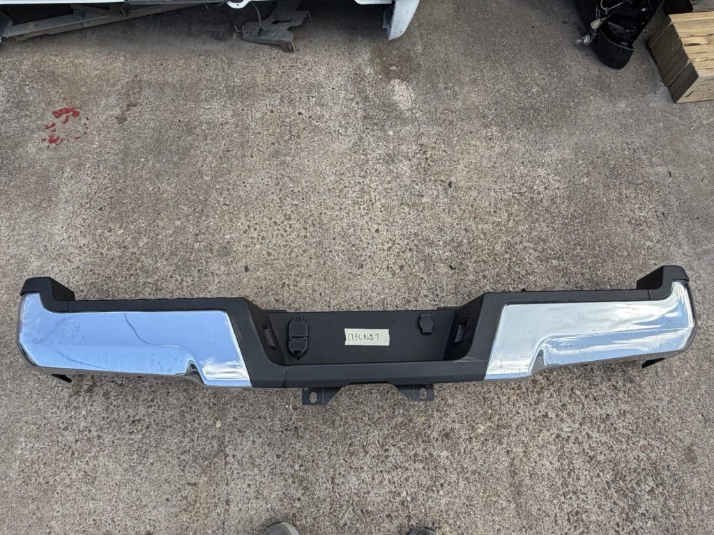 2017-2022 Ford F-250 F-350 F-450 Super Duty Rear Bumper Chrome No Sensor Holes OEM Take-Off