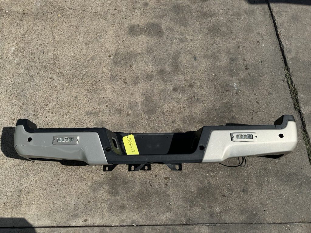 2017-2022 Ford F-250 F-350 F-450 Super Duty Rear Bumper White With Sensor Holes OEM Take-Off (Stock RB-108)
