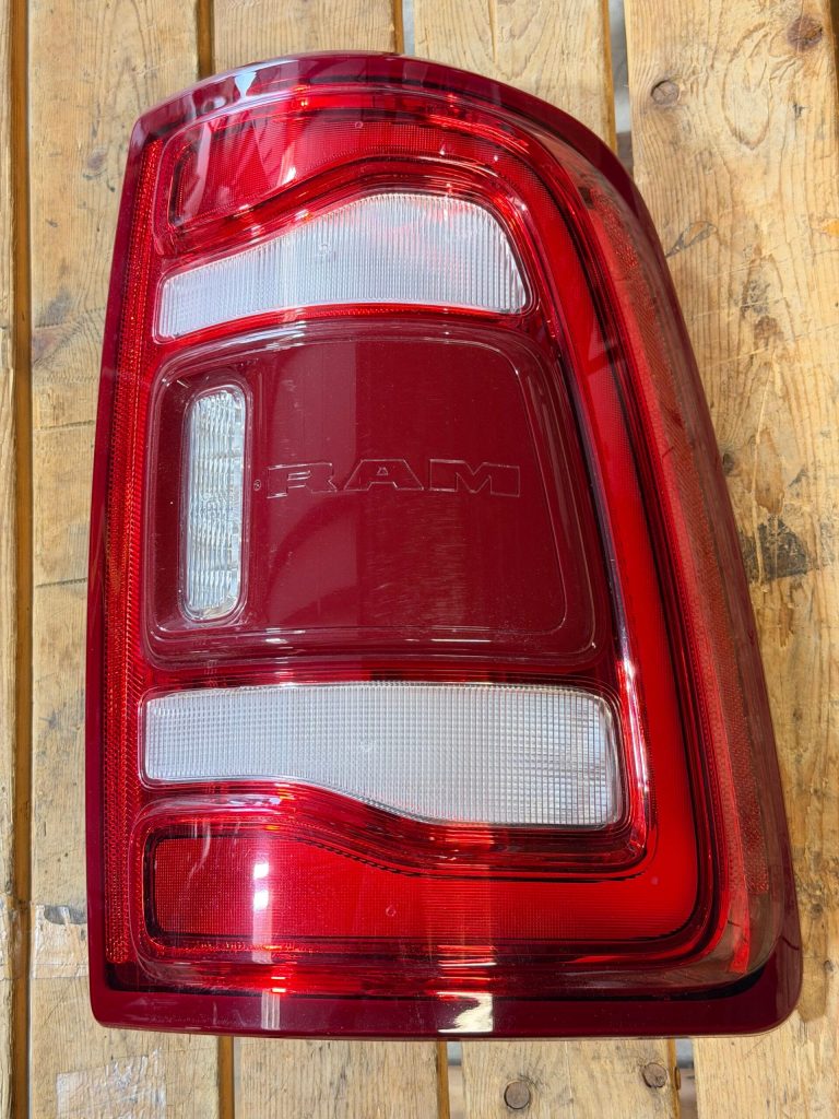2019-2024 Ram 2500 3500 Tail Light RH Passenger Side LED BLIS OEM Take-Off