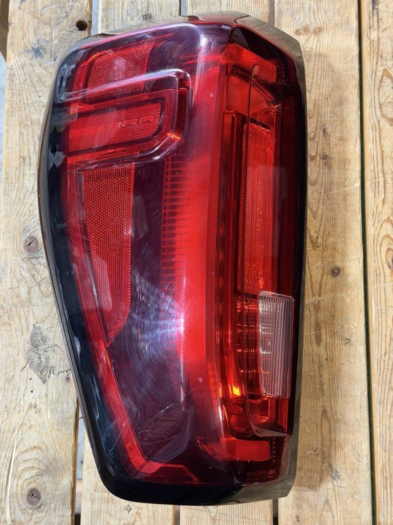 2020-2023 GMC Sierra 2500HD 3500HD Tail Light LH Driver Side LED OEM Take-Off