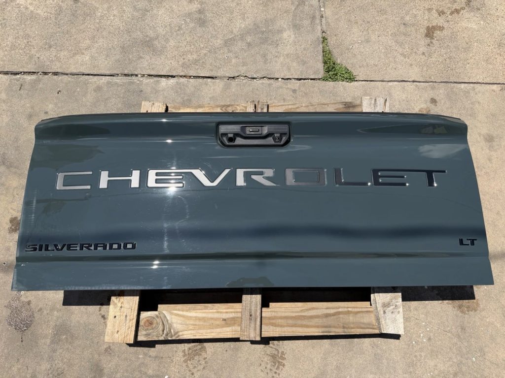 2020-2026 Chevrolet Silverado 2500HD 3500HD Tailgate Hunter Green OEM Take-Off