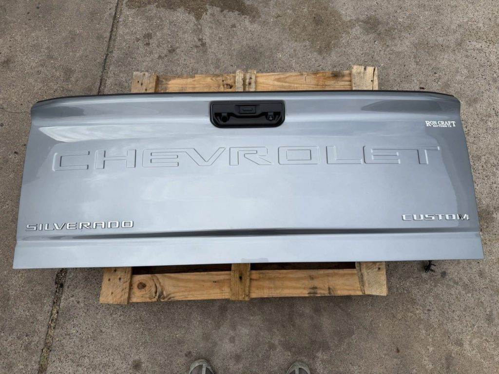2020-2026 Chevrolet Silverado 2500HD 3500HD Tailgate Sterling Gray OEM Take-Off