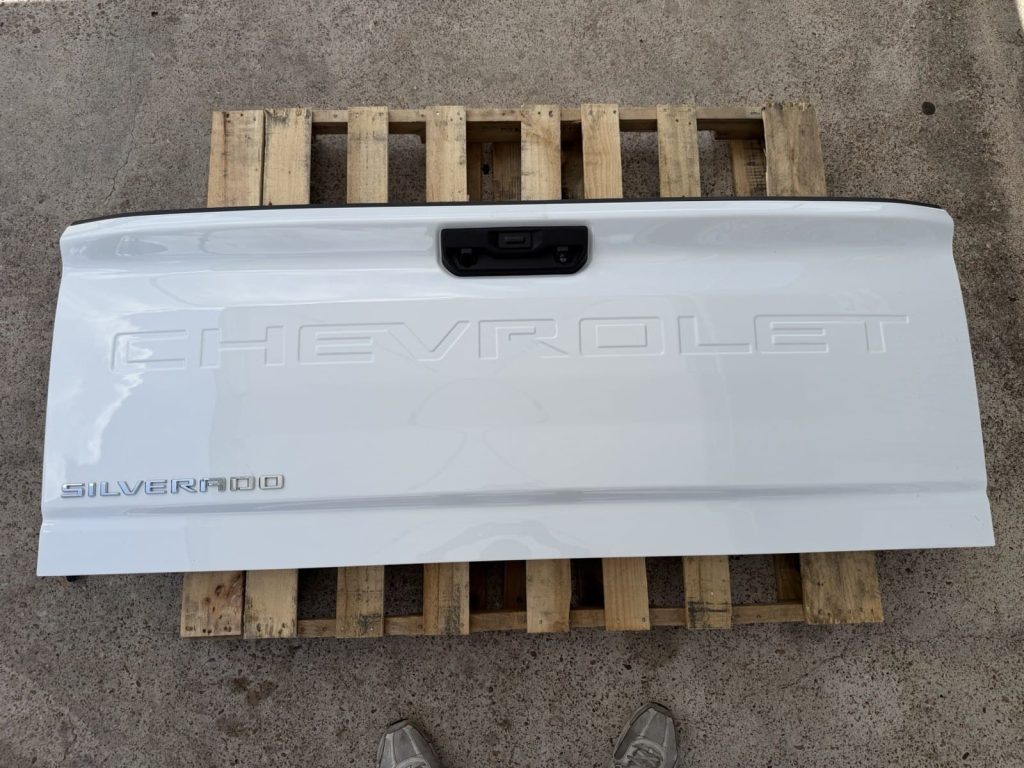 2020-2026 Chevrolet Silverado 2500HD 3500HD Tailgate Summit White OEM Take-Off (Stock TG-058)