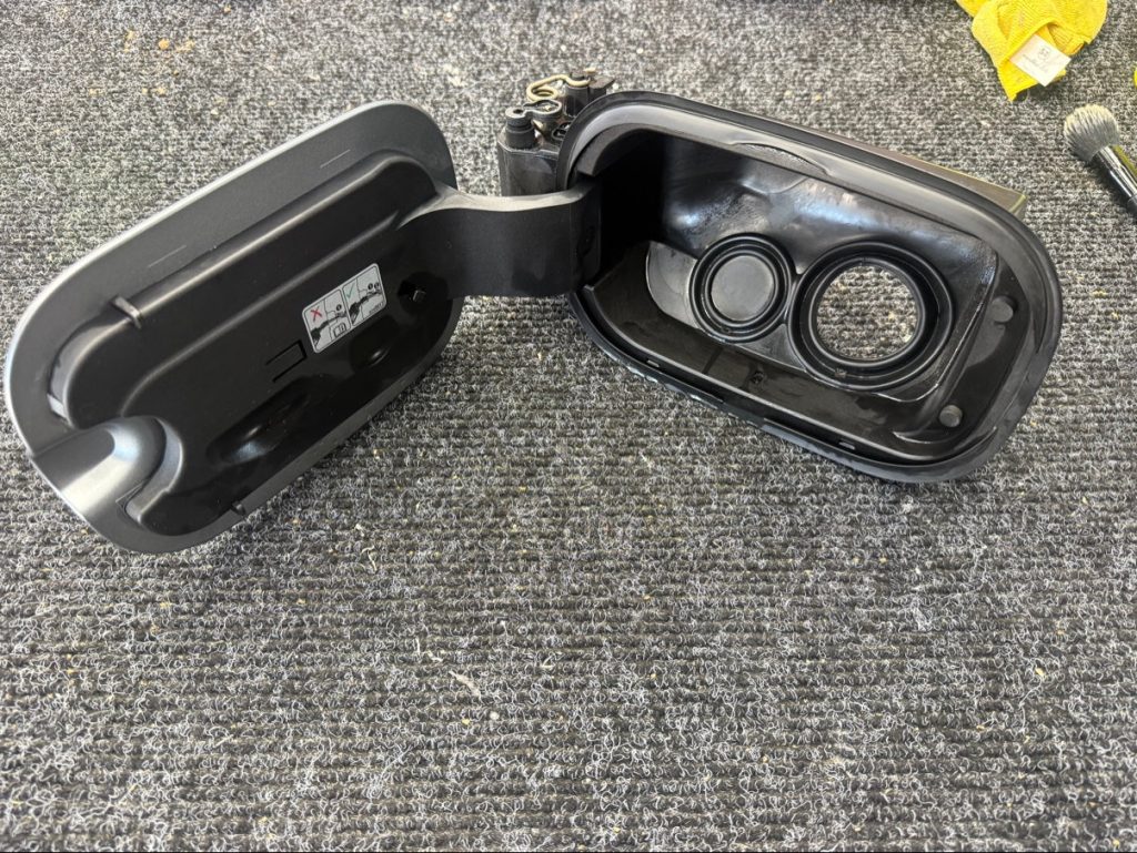 2020-2026 Chevrolet Silverado 2500HD 3500HD Fuel Door Gray Used