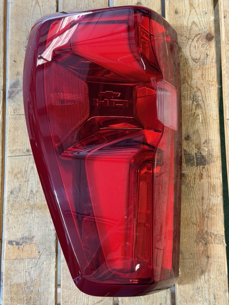 2020-2026 Chevrolet Silverado 3500HD Tail Light LH Driver Side DRW OEM Take-Off