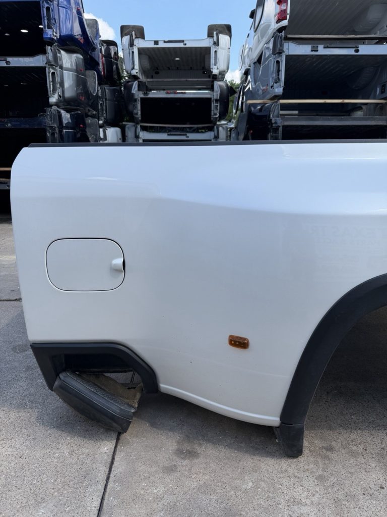 2020-2026 Chevrolet Silverado 3500HD Pickup Bed Abalone White DRW 8 ft Long Bed OEM Take-Off