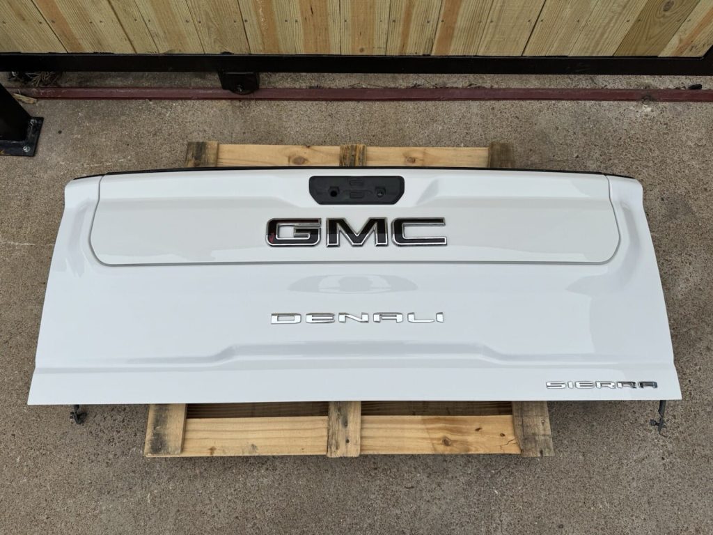 2020-2026 GMC Sierra 2500HD 3500HD Tailgate Summit White No Tailgate Step OEM Take-Off
