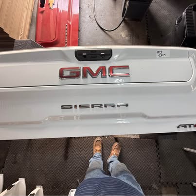 2020-2026 GMC Sierra 2500HD 3500HD Tailgate White AT4 Used