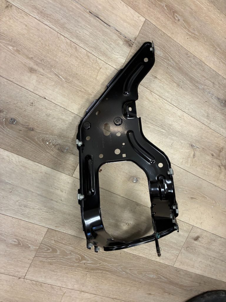 2020–2024 GM Rear Bumper Impact Bar Bracket LH | OEM 84988894 | Silverado Sierra