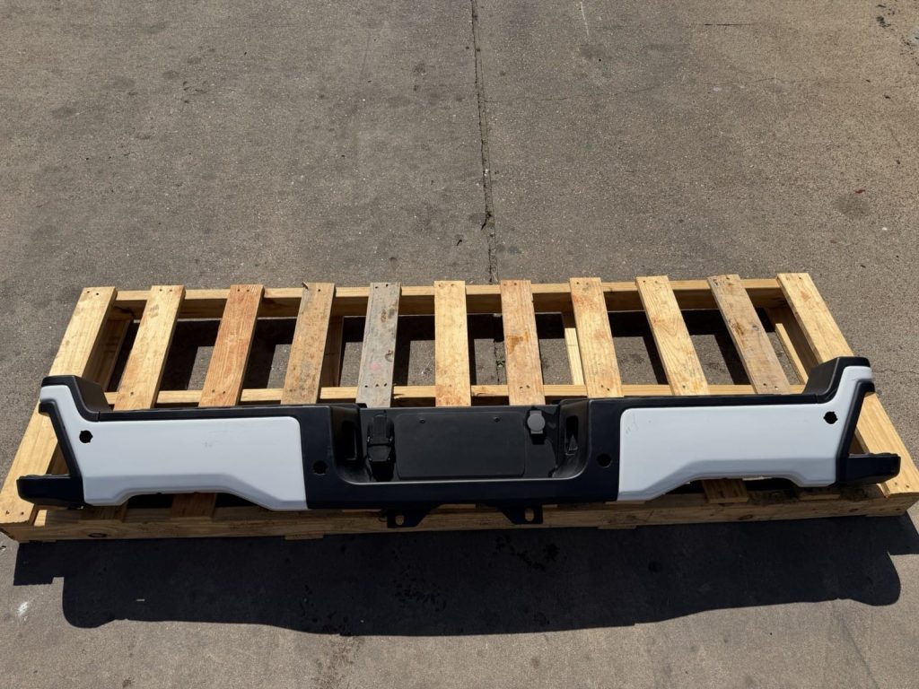 2023-2026 Ford F-250 F-350 F-450 Super Duty Rear Bumper Oxford White With Sensor Holes OEM Take-Off (Stock RB-106)