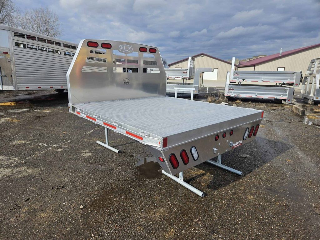84″ x 88″ MX Model, Single Rear Wheel, Short Bed, Aluminum, Fits Ford/GM (2221-1)