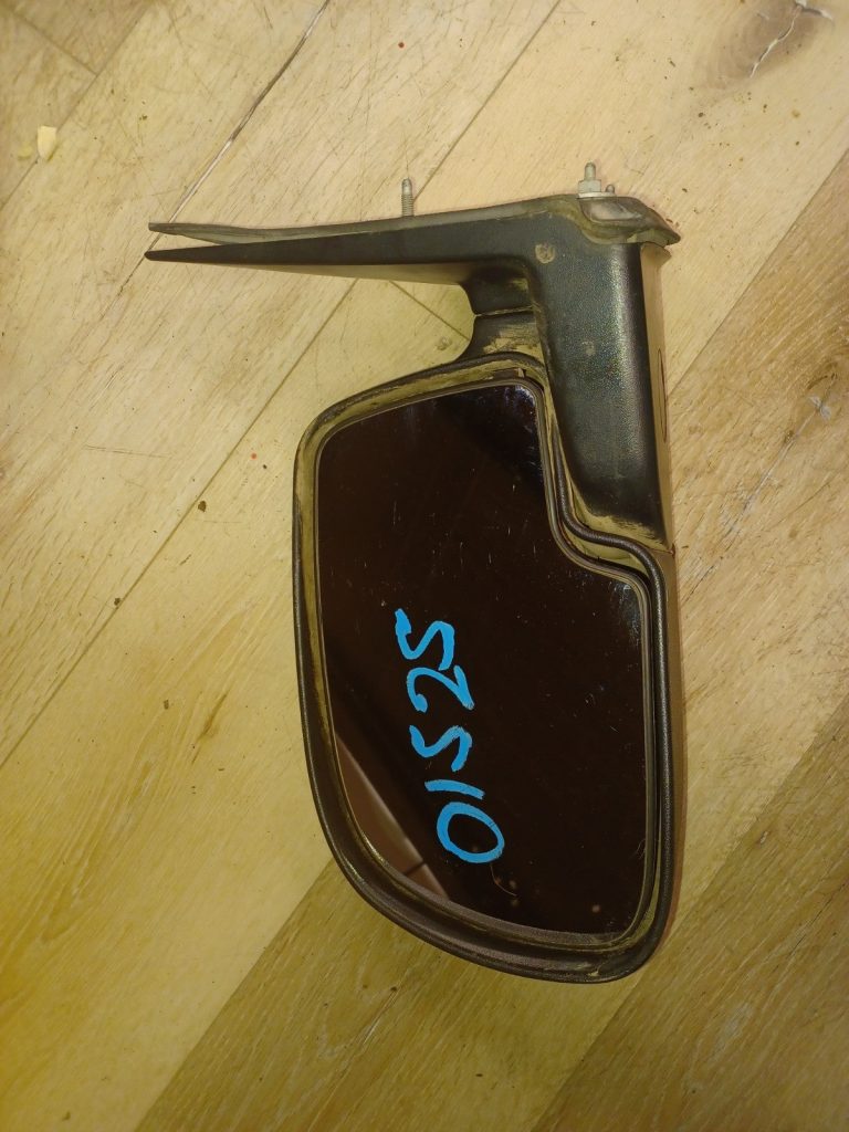 99-07 Chevy Silverado GMC Sierra RH Passenger Side Power Mirror OEM GM 15106007