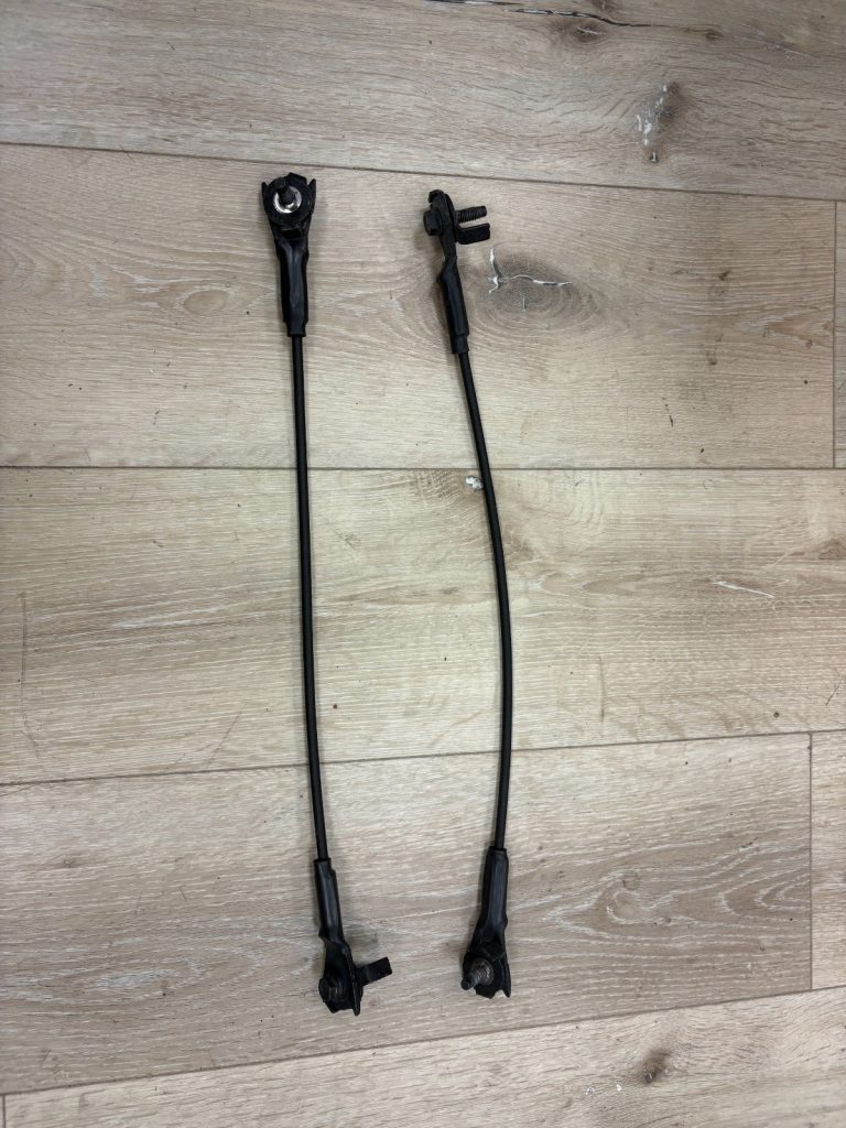 2020-2025 Chevrolet GMC Silverado 2500HD 3500HD Sierra 2500HD 3500HD Tailgate Support Cable LH and RH Pair 84699389 Used