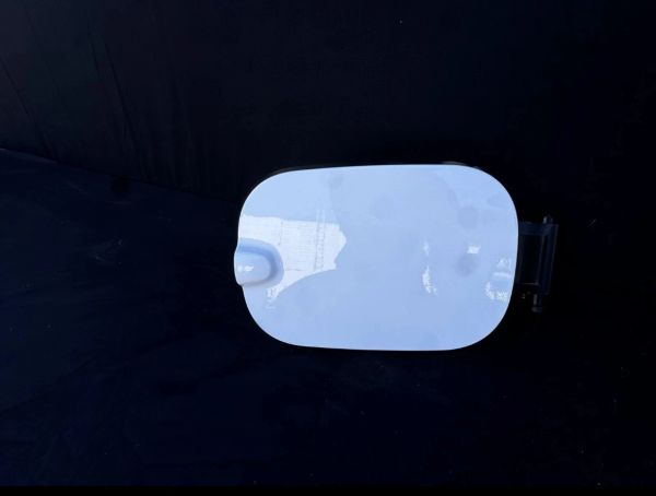 2020-2025 Chevrolet GMC Silverado 2500HD 3500HD Sierra 2500HD 3500HD Fuel Door Summit White OEM Take-Off