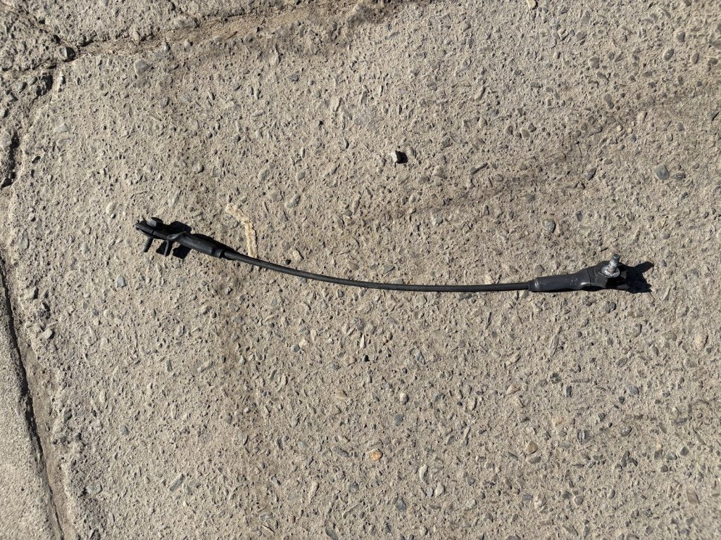 2020-2025 Chevrolet GMC Silverado 2500HD 3500HD Sierra 2500HD 3500HD Tailgate Support Cable LH Driver Side 84699389 Used