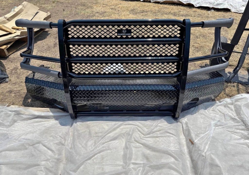 2008-2010 GMC Sierra 2500HD Front Bumper Used