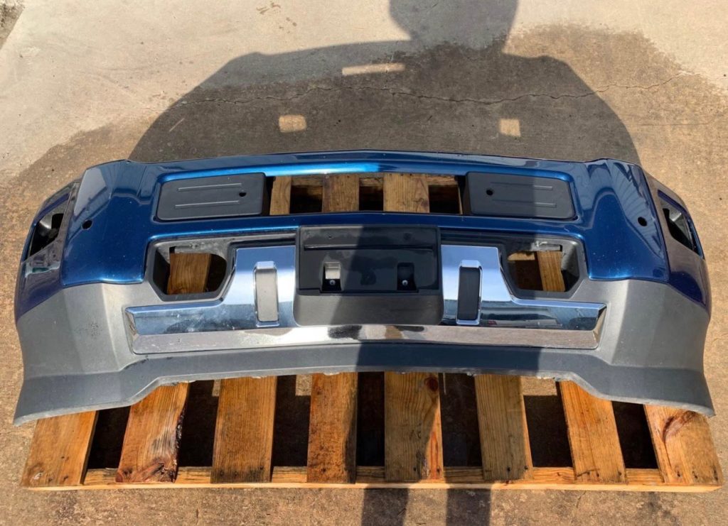 2015-2019 Chevrolet Silverado 2500HD 3500HD Front Bumper Blue Used