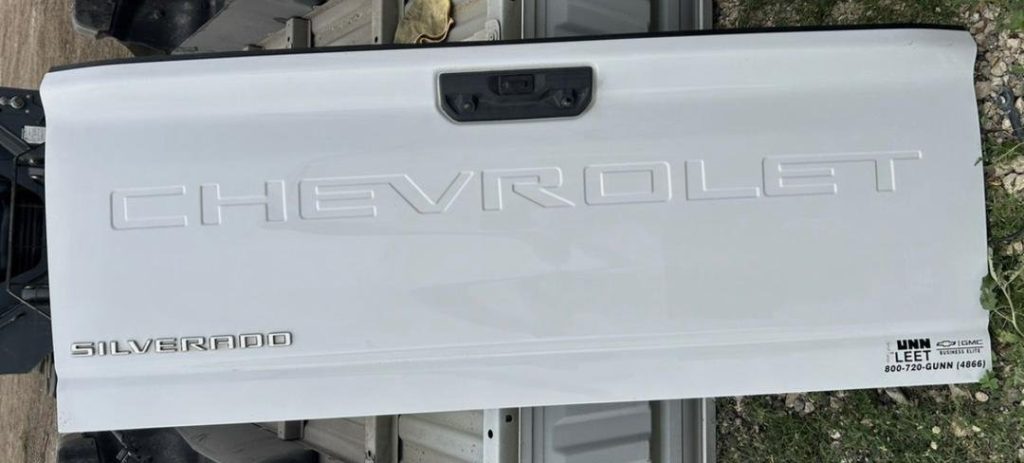2020-2024 Chevrolet Silverado 3500HD 4500HD Tailgate White OEM Take-Off